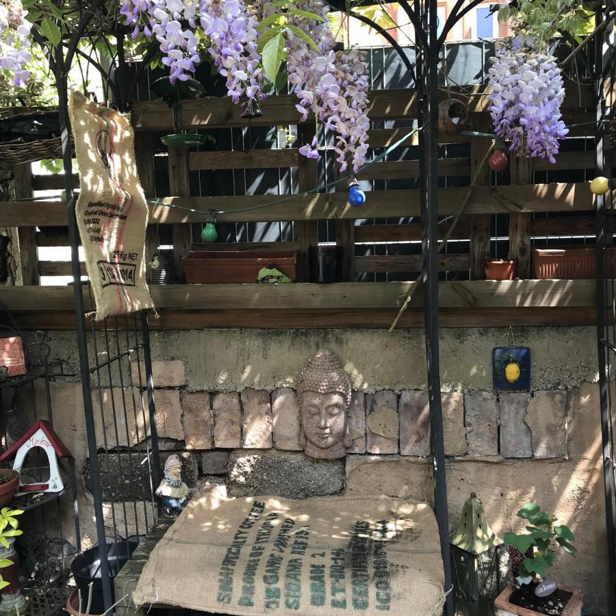 Kamoro Apartment